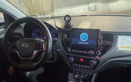 Hyundai Solaris II рестайлинг, 2021 год, 1 520 000 рублей, 6 фотография