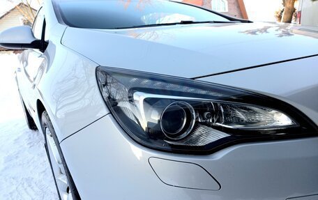 Opel Astra J, 2011 год, 820 000 рублей, 14 фотография