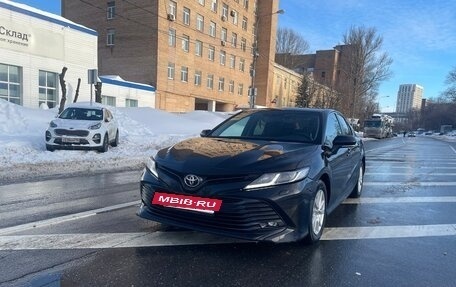 Toyota Camry, 2018 год, 2 250 000 рублей, 2 фотография