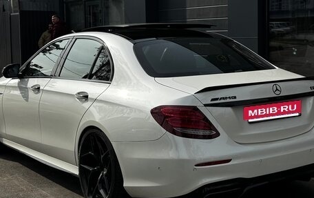 Mercedes-Benz E-Класс AMG, 2017 год, 6 450 000 рублей, 4 фотография