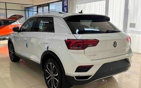 Volkswagen T-Roc I, 2022 год, 2 165 000 рублей, 4 фотография