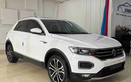 Volkswagen T-Roc I, 2022 год, 2 165 000 рублей, 3 фотография