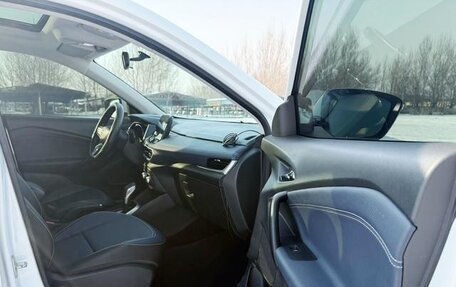 Chevrolet Tracker, 2022 год, 1 290 000 рублей, 14 фотография