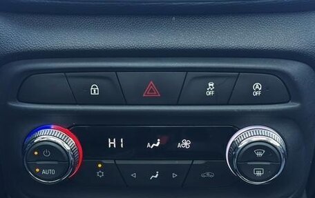 Chevrolet Tracker, 2022 год, 1 290 000 рублей, 12 фотография