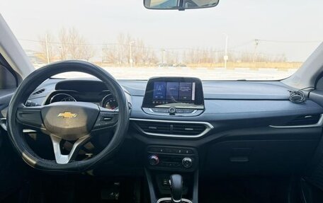 Chevrolet Tracker, 2022 год, 1 290 000 рублей, 13 фотография