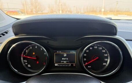 Chevrolet Tracker, 2022 год, 1 290 000 рублей, 24 фотография