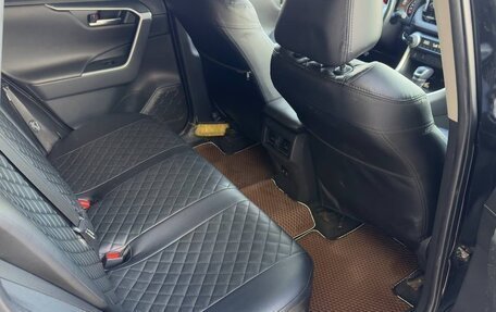 Toyota RAV4, 2019 год, 2 790 000 рублей, 27 фотография