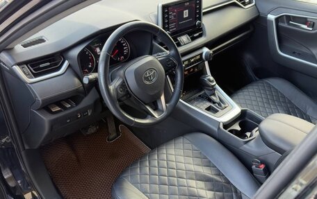 Toyota RAV4, 2019 год, 2 790 000 рублей, 23 фотография