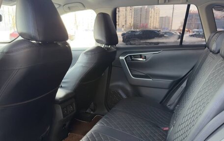 Toyota RAV4, 2019 год, 2 790 000 рублей, 20 фотография