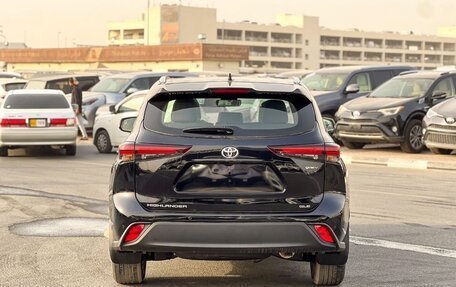 Toyota Highlander, 2025 год, 7 400 469 рублей, 6 фотография