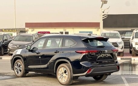 Toyota Highlander, 2025 год, 7 400 469 рублей, 5 фотография