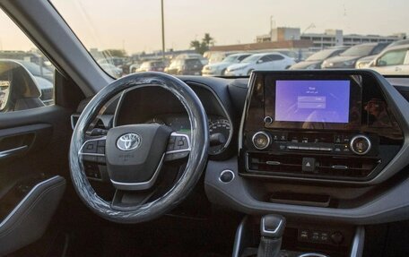 Toyota Highlander, 2025 год, 7 400 469 рублей, 19 фотография