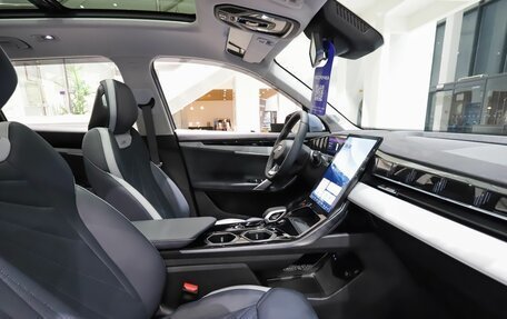 Geely Atlas, 2025 год, 3 971 000 рублей, 21 фотография