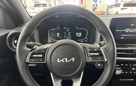 KIA K3, 2023 год, 1 650 000 рублей, 6 фотография