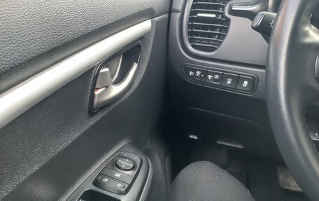 KIA Rio IV, 2022 год, 1 850 000 рублей, 23 фотография