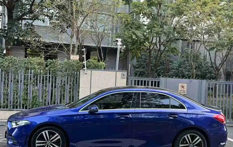 Mercedes-Benz A-Класс, 2021 год, 1 980 000 рублей, 2 фотография