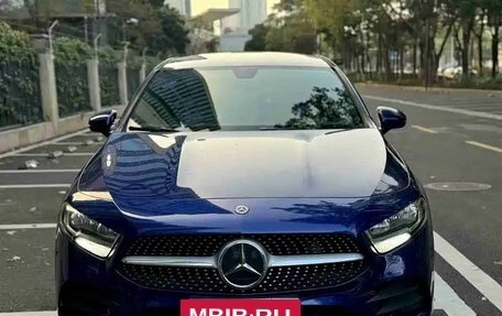 Mercedes-Benz A-Класс, 2021 год, 1 980 000 рублей, 3 фотография