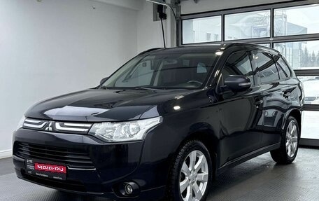 Mitsubishi Outlander III рестайлинг 3, 2013 год, 1 129 000 рублей, 1 фотография