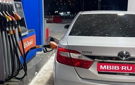 Toyota Camry, 2014 год, 1 990 000 рублей, 12 фотография