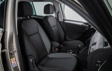 Volkswagen Tiguan II, 2018 год, 2 089 000 рублей, 8 фотография