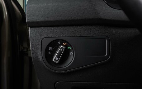 Volkswagen Tiguan II, 2018 год, 2 089 000 рублей, 13 фотография