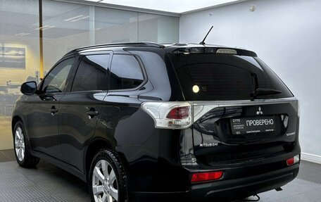 Mitsubishi Outlander III рестайлинг 3, 2013 год, 1 129 000 рублей, 8 фотография