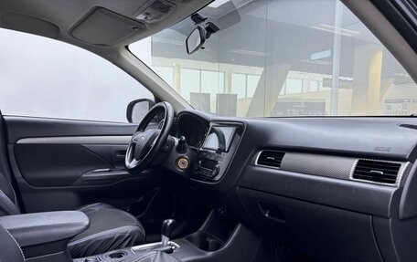 Mitsubishi Outlander III рестайлинг 3, 2013 год, 1 129 000 рублей, 13 фотография