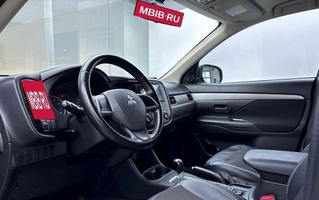 Mitsubishi Outlander III рестайлинг 3, 2013 год, 1 129 000 рублей, 20 фотография
