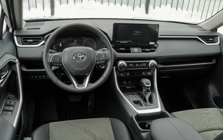 Toyota RAV4, 2025 год, 4 400 000 рублей, 6 фотография