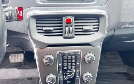 Volvo V40 II рестайлинг, 2014 год, 990 000 рублей, 7 фотография