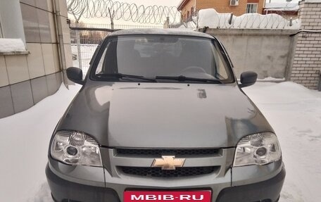 Chevrolet Niva I рестайлинг, 2012 год, 450 000 рублей, 3 фотография