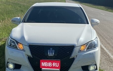 Toyota Crown, 2013 год, 2 300 000 рублей, 3 фотография