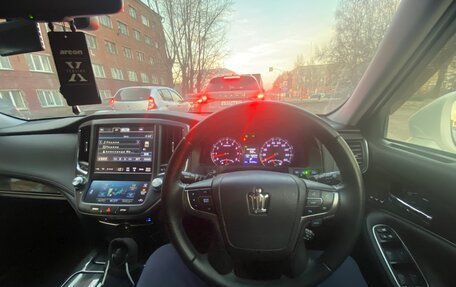 Toyota Crown, 2013 год, 2 300 000 рублей, 10 фотография