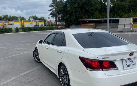 Toyota Crown, 2013 год, 2 300 000 рублей, 18 фотография