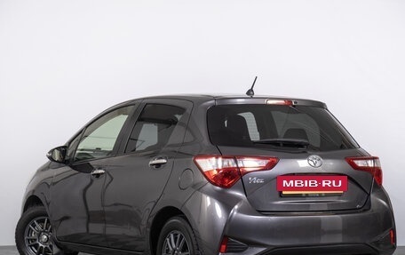 Toyota Vitz, 2019 год, 999 000 рублей, 6 фотография