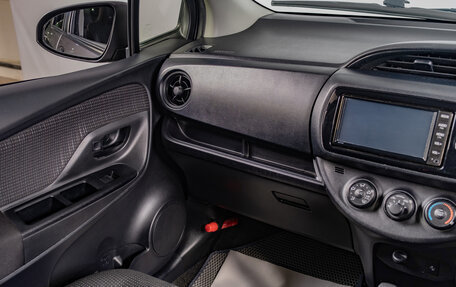 Toyota Vitz, 2019 год, 999 000 рублей, 12 фотография