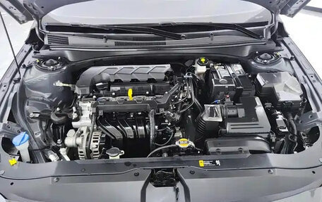 Hyundai Elantra, 2023 год, 1 650 000 рублей, 6 фотография