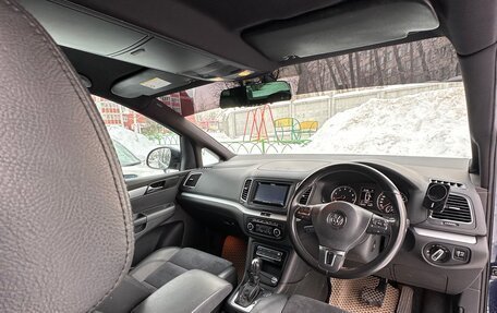 Volkswagen Sharan II, 2011 год, 1 235 000 рублей, 10 фотография