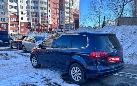 Volkswagen Sharan II, 2011 год, 1 235 000 рублей, 3 фотография