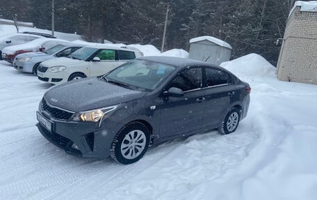 KIA Rio IV, 2021 год, 1 585 000 рублей, 5 фотография