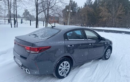 KIA Rio IV, 2021 год, 1 585 000 рублей, 8 фотография