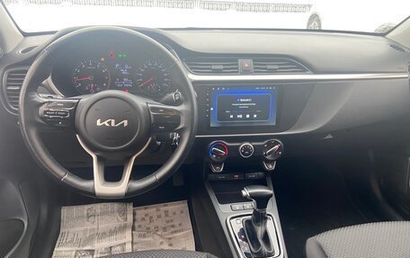 KIA Rio IV, 2021 год, 1 585 000 рублей, 12 фотография