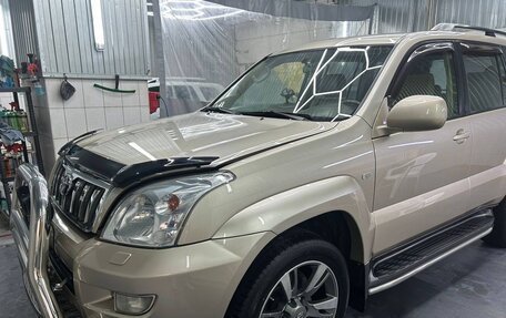 Toyota Land Cruiser Prado 120 рестайлинг, 2007 год, 2 790 000 рублей, 2 фотография