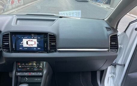 Skoda Karoq I, 2023 год, 2 050 000 рублей, 7 фотография