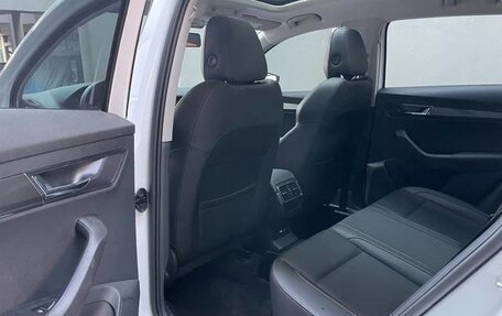 Skoda Karoq I, 2023 год, 2 050 000 рублей, 12 фотография