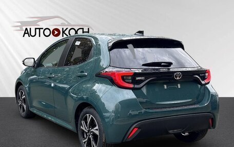 Toyota Yaris, 2025 год, 3 345 000 рублей, 3 фотография