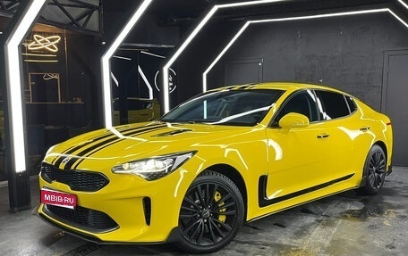 KIA Stinger I, 2018 год, 2 490 000 рублей, 1 фотография