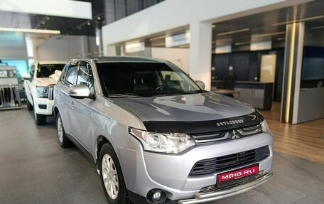 Mitsubishi Outlander III рестайлинг 3, 2013 год, 1 249 000 рублей, 1 фотография