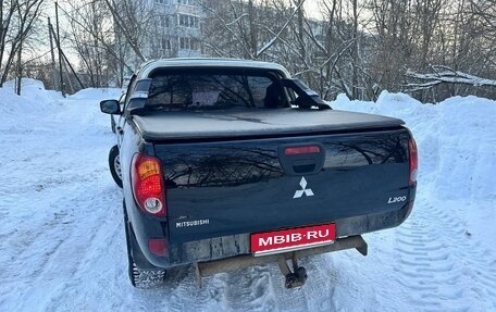 Mitsubishi L200 IV рестайлинг, 2010 год, 1 300 000 рублей, 1 фотография