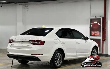 Skoda Octavia, 2021 год, 1 750 000 рублей, 5 фотография